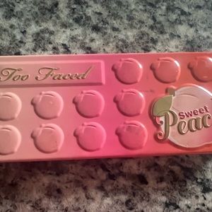 Too Faced Sweet Peach Eyeshadow Palette